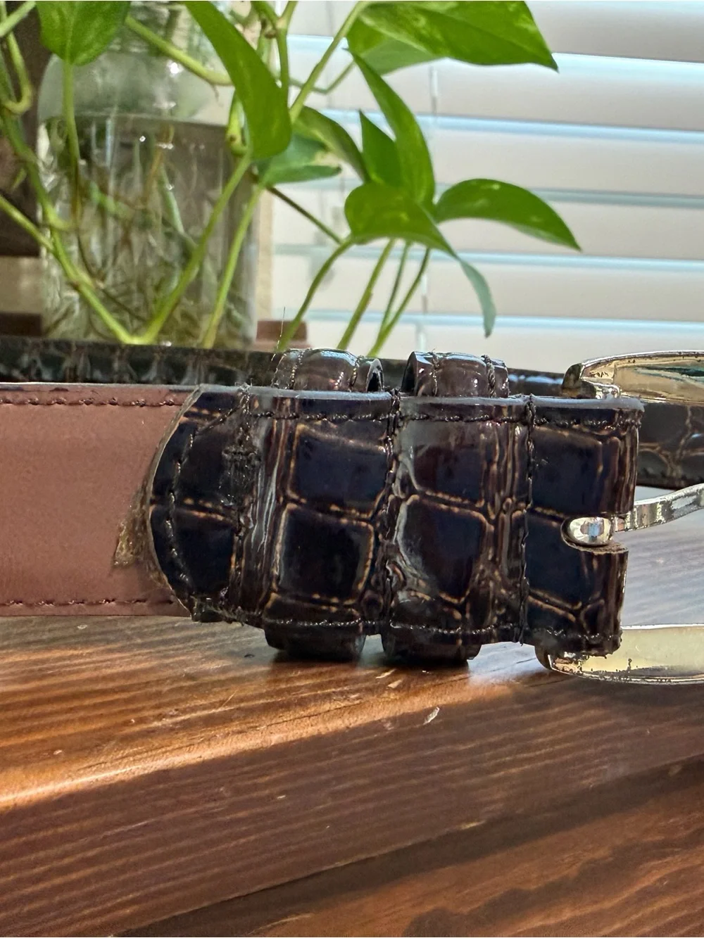 Men's Vintage Dark Brown Croc-Embossed Glazed Finish Leather Belt Sz 50